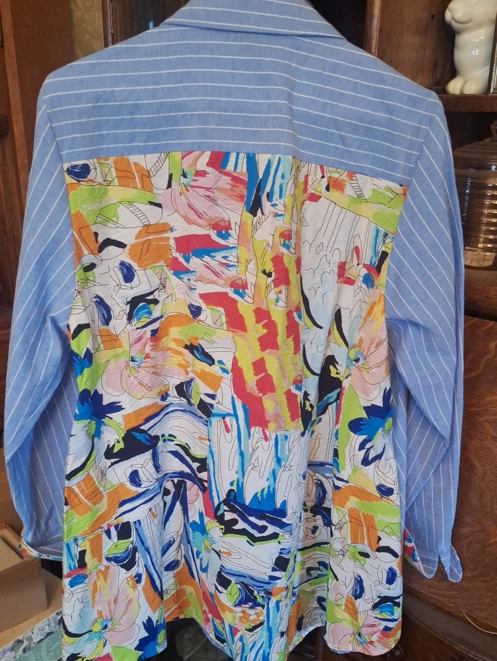 SHANA  Multicolor Floral-Print ON BACK  Button-Up Shirt